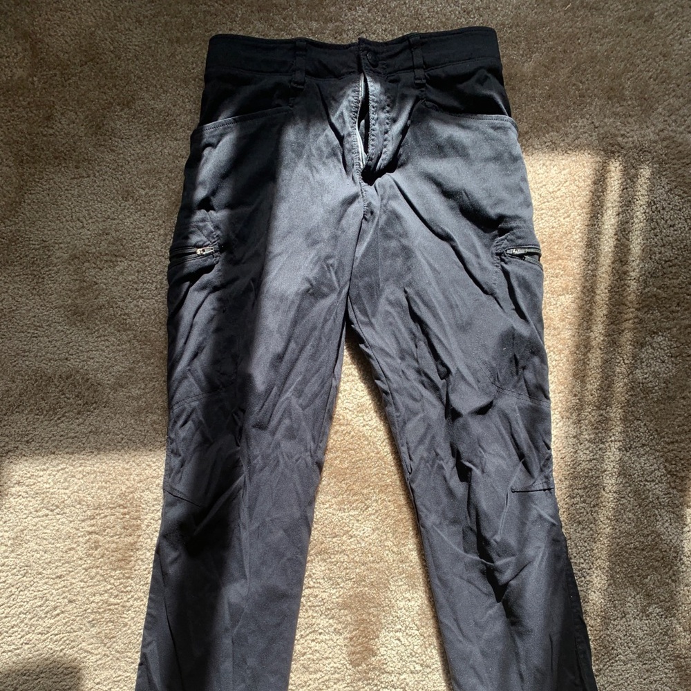 wrangler black technical pants with side pockets